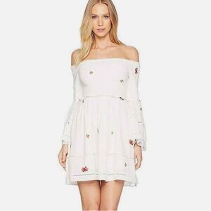 ⭐️ Free People Counting Daisies Embroidered Off the Shoulder Dress